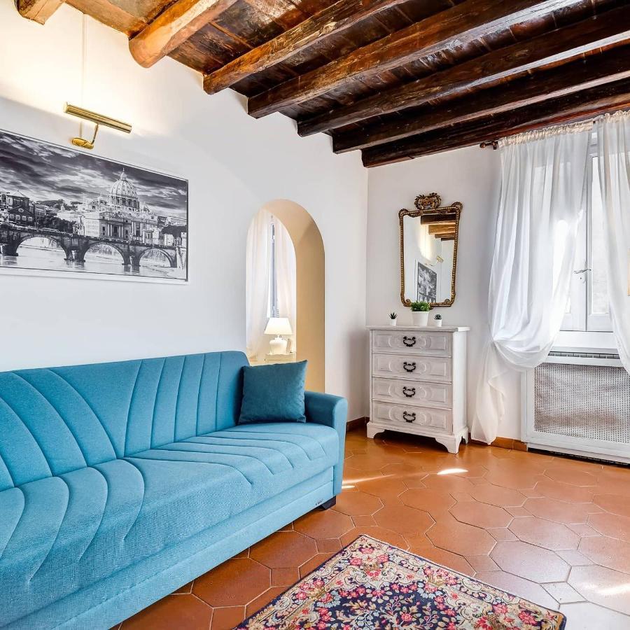 Apartment White Coronari