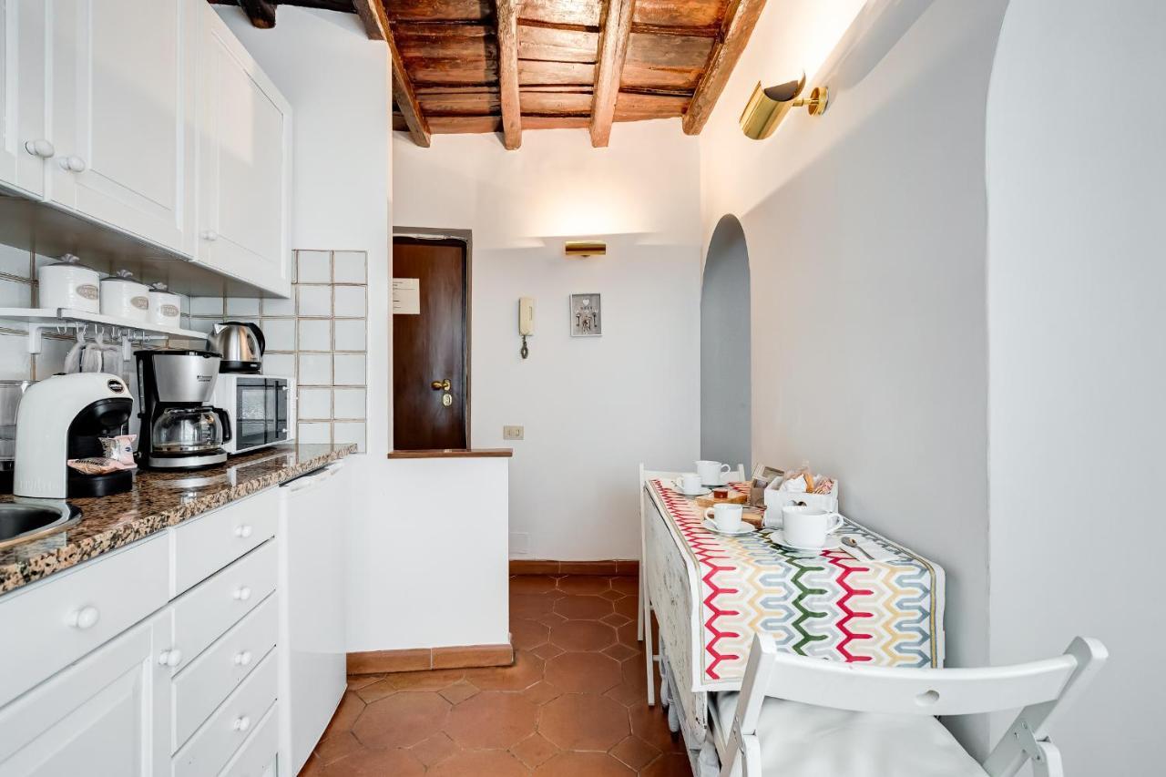 Apartment White Coronari Rome