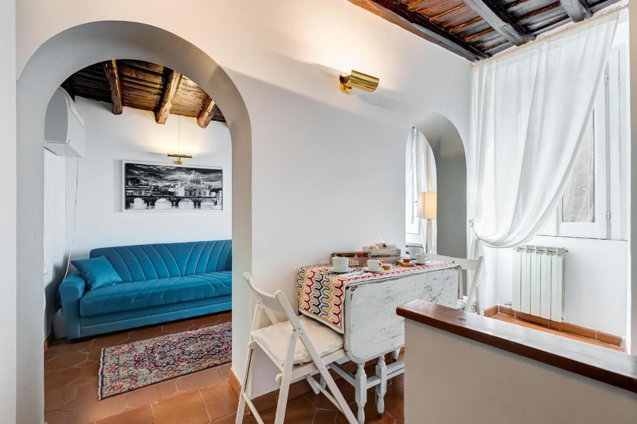 Apartment White Coronari